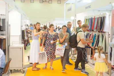 посетители выставки ИНТЕРТКАНЬ-2019