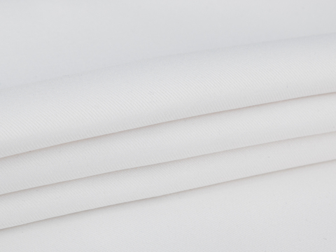 Саржа цвета айвори из полиэстера и вискозы