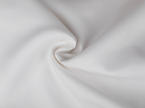 Саржа цвета айвори из полиэстера и вискозы