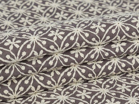 Хлопковая ткань кофейного цвета с вышитым узором