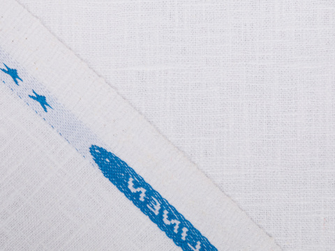 Белая плотная ткань хлопок и полиэстер