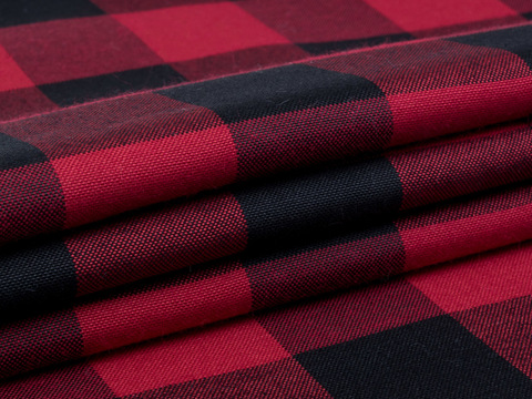Лёгкая ткань в крупную красно-чёрную клетку из полиэстера и хлопка