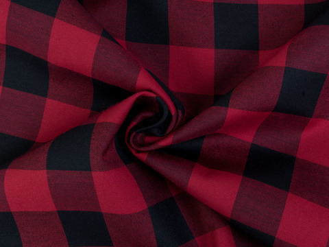 Лёгкая ткань в крупную красно-чёрную клетку из полиэстера и хлопка