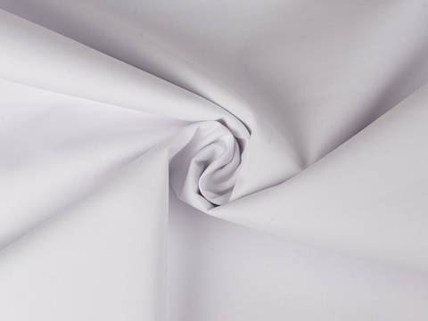 Однотонная лёгкая ткань белого цвета из полиэстера хлопка и эластана