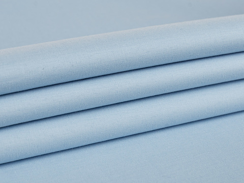 Однотонная лёгкая ткань небесно-голубого цвета из полиэстера хлопка и эластана