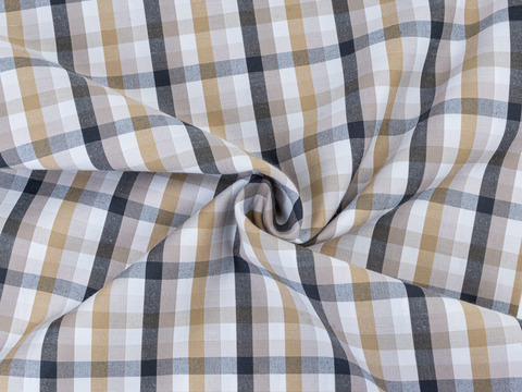Белая ткань KOOLTEX в крупную чёрно-оливковую клетку из полиэстера и хлопка