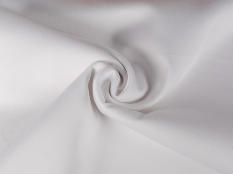 Однотонная белая ткань из хлопка и лайкры