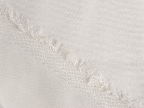 Саржа молочного цвета из хлопка и полиэстера