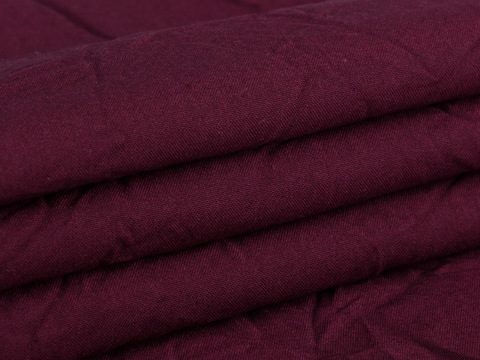 Тёмно-бордовая жатка из полиэстера и вискозы