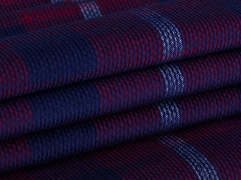 Вельвет красного цвета в сине-белую клетку из хлопка