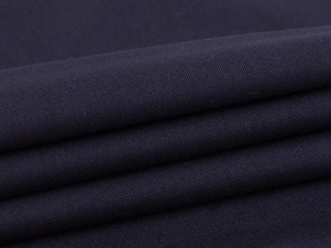 Однотонный тёмно-синий поплин из полиэстера и вискозы