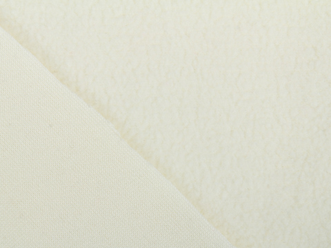 Флис дымчато-молочного цвета из полиэстера