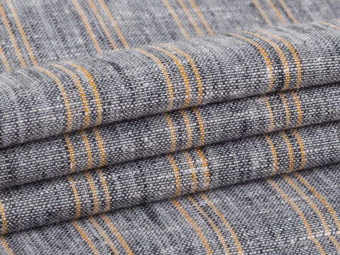 Серая ткань в узкую оранжевую полоску из хлопка и полиэстера