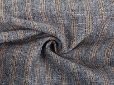 Серая ткань в узкую оранжевую полоску из хлопка и полиэстера