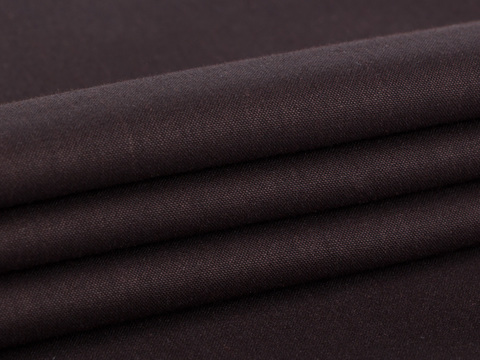 Однотонный поплин шоколадного оттенка из полиэстера и хлопка