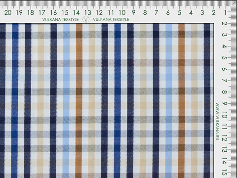 Белая ткань в сине-бежево-коричневую клетку из полиэстера и хлопка