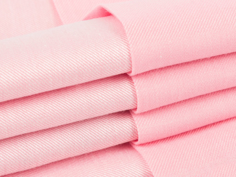 Пестротканая нежно-розовая ткань из хлопка и вискозы