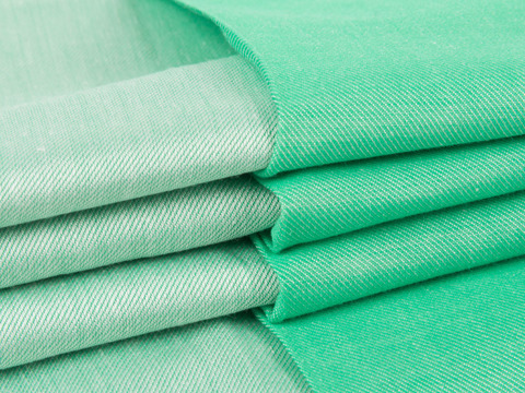 Пестротканая нежно-ментоловая ткань из хлопка и вискозы