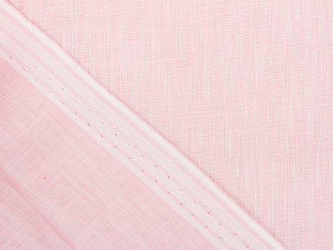 Розовая ткань из полиэстера и хлопка
