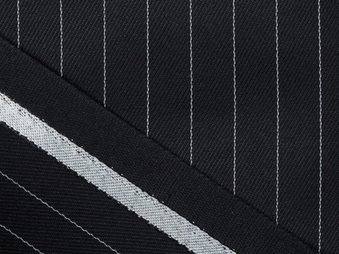 Чёрная ткань в тонкую белую полоску из полиэстера вискозы и лайкры