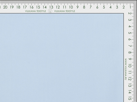 Ткань нежно-голубого цвета из полиэстера и вискозы