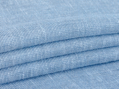 Ткань голубого цвета из хлопка и полиэстера