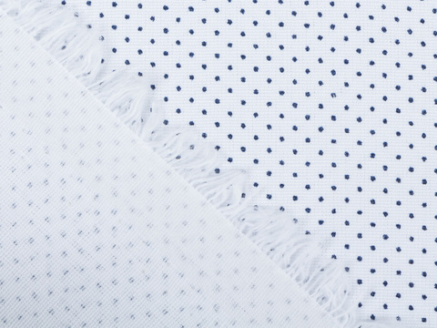 Белая ткань в мелкий синий горох полиэстер с вискозой
