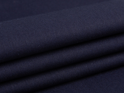 Однотонный поплин тёмно-синего цвета из полиэстера и хлопка
