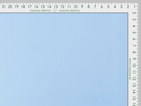 Ткань в узкую нежно-голубую полоску из полиэстера и хлопка