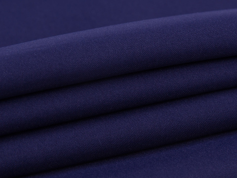 Однотонная тёмно-синяя ткань из полиэстера