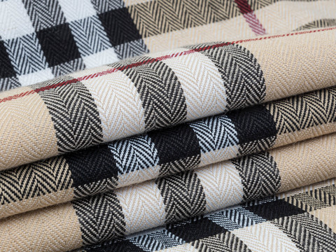 Бежевая ткань в клетку burberry из вискозы и полиэстера
