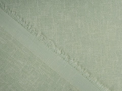 Ткань ментолового цвета из полиэстера и вискозы