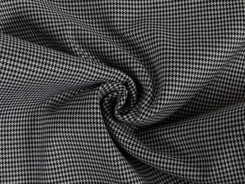 Ткань в чёрно-белую гусиную лапку из полиэстера вискозы и хлопка