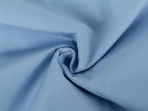 Однотонный небесно-голубой поплин из хлопка и полиэстера