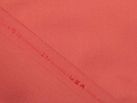 Однотонный персиковый поплин из полиэстера и вискозы