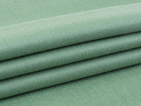 Ткань зелёного цвета из модала и полиэстера