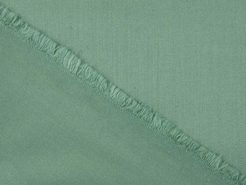 Ткань зелёного цвета из модала и полиэстера