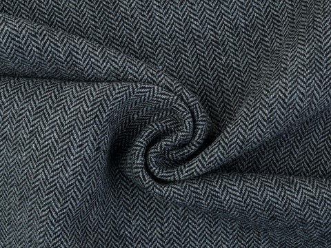 Светло-серая костюмная ткань из полиэстера и вискозы