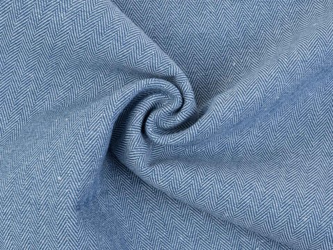 Голубая ткань с тёмной-синей изнанкой из полиэстера и вискозы
