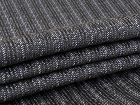 Серая ткань в полоску с чёрной изнанкой из полиэстера и хлопка Серая ткань в полоску с чёрной изнанкой из полиэстера и хлопка