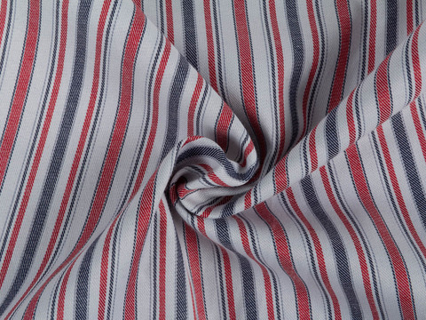Двусторонняя ткань с синей и белой сторонами в красно-синюю полоску из полиэстера и хлопка