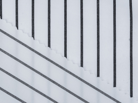 Белая ткань в узкую чёрную полоску из полиэстера и хлопка