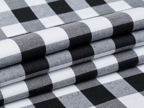Ткань в среднюю чёрно-белую клетку из полиэстера и хлопка