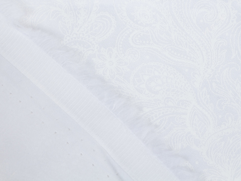 Белый сатин с цветочным принтом из хлопка