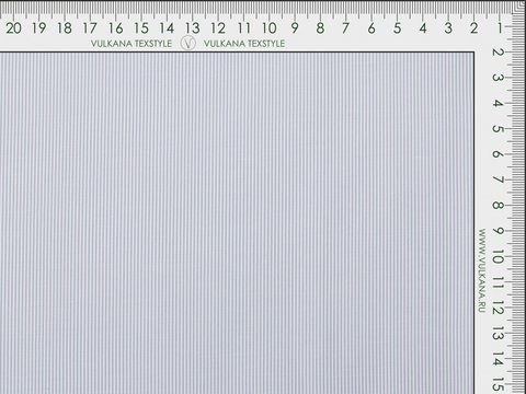 Ткань в тонкую бело-серую полоску из полиэстера и хлопка