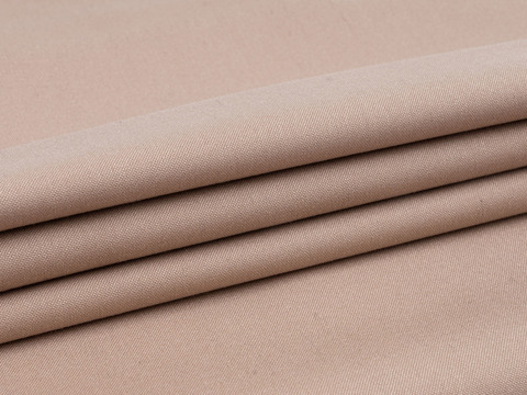 Однотонный поплин оттенка скорлупы кокосового ореха из полиэстера и вискозы