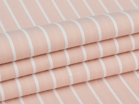 Персиковая ткань в тонкую белую полоску из полиэстера и хлопка