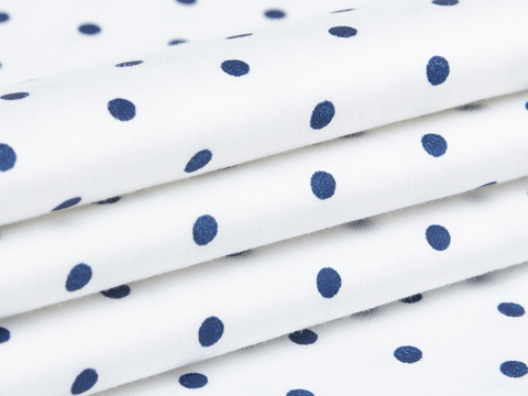 Белая ткань в крупный синий горошек хлопок