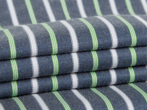 Джинсовая ткань в сине-бело-салатовую полоску из полиэстера и хлопка