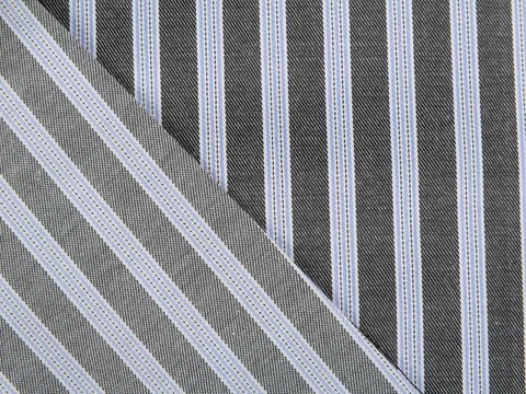 Джинсовая ткань в узкую чёрно-голубую полоску из полиэстера и хлопка